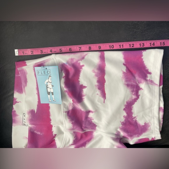 ππ½ββοΈNWT FLEO Pink and Purple Ink Stripe on White XL Workout Shorts THCππ½ββοΈ - Picture 11 of 12